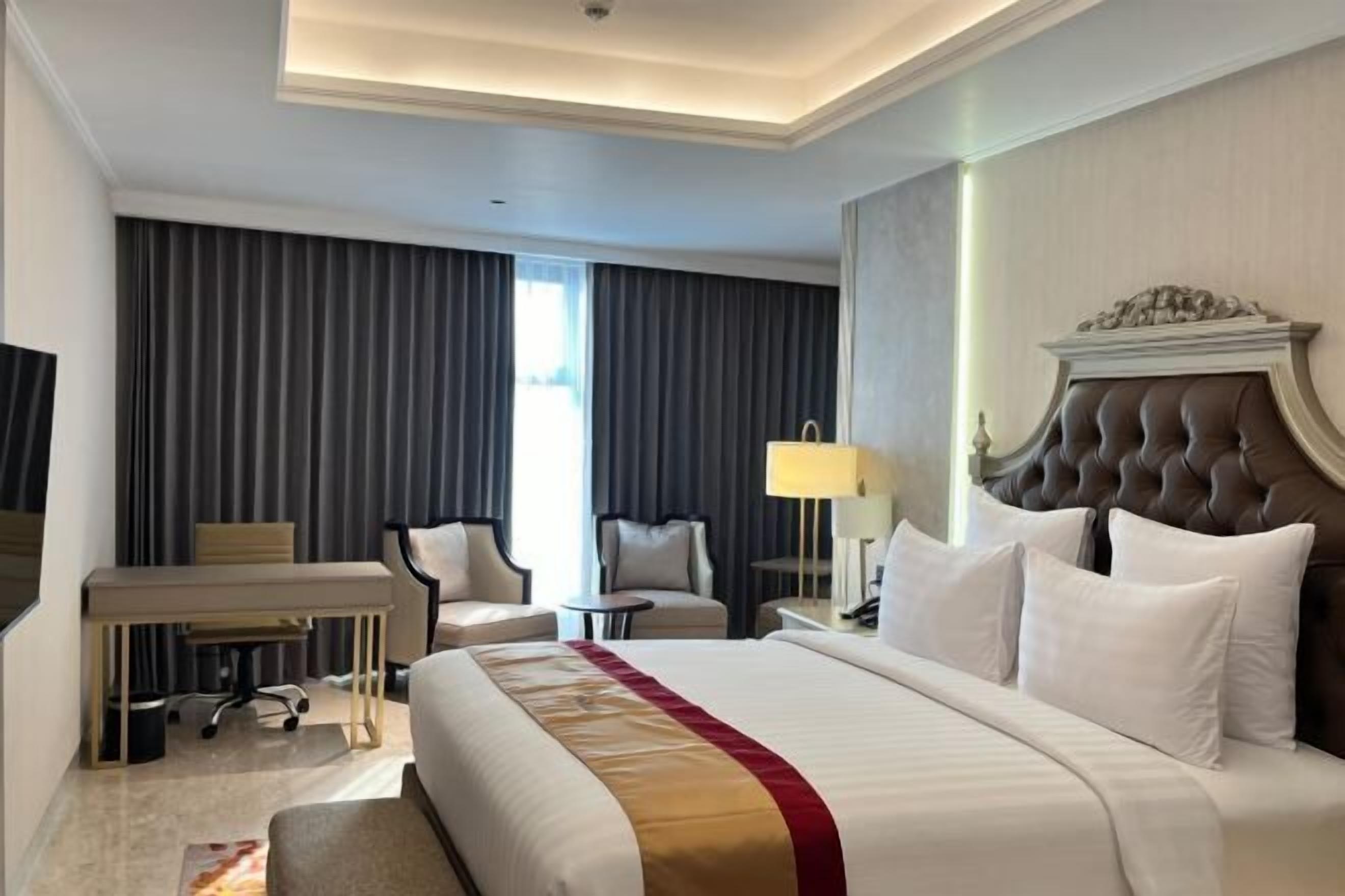 高級寝具、セーフティボックス (室内)、デスク、防音設備