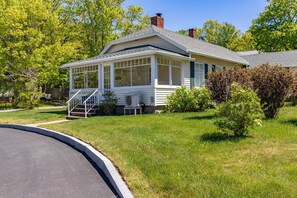 Exterior - House Acadia at Gallagher`s Travels (Bar Harbor)