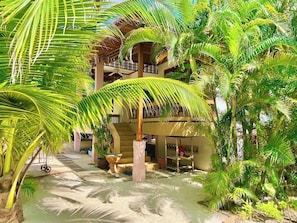 Enceinte de lâhĂ©bergement