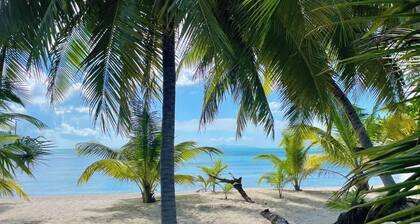 Villa Mona-Beachfront Sunset Peaceful Garden Villa