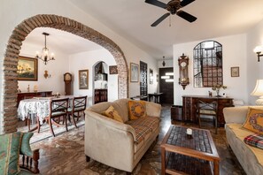 TV, fireplace - Las Lilas 61 - Oasis Properties (Nerja)