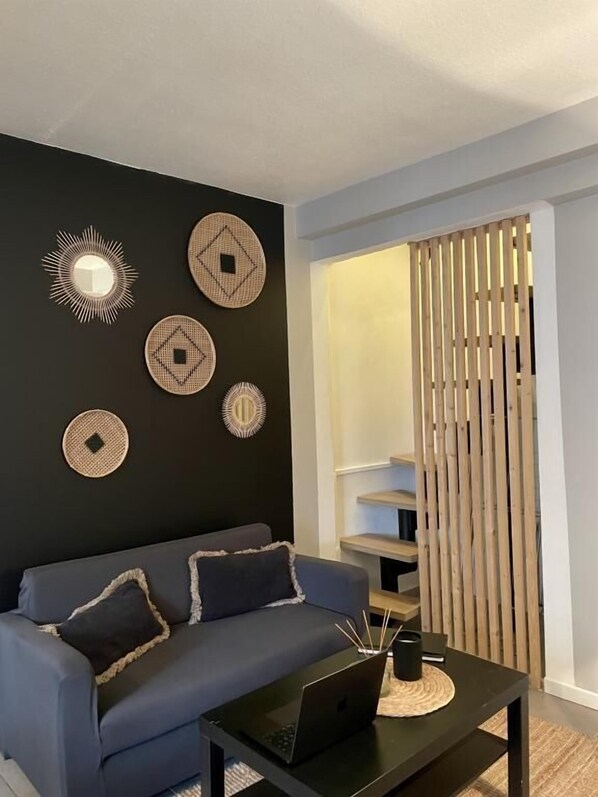 Smart TV, books, video library - Charming, cosy T3 in the heart of the historic center (Montauban)