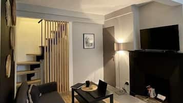 Smart TV, books, video library