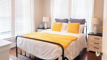 3 bedrooms, desk, iron/ironing board, WiFi