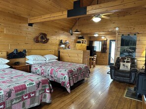 1 slaapkamer, een strijkplank/strijkijzer, wifi, beddengoed