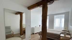 2 soverom, strykejern/-brett, reiseseng for barn og wi-fi (inkludert)