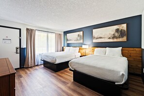 1 bedroom, free WiFi, bed sheets - Renovated 2 Queen Suite Pet Friendly (Townsend)