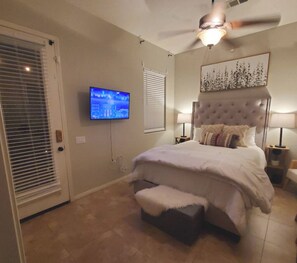 5 bedrooms, desk, iron/ironing board, WiFi