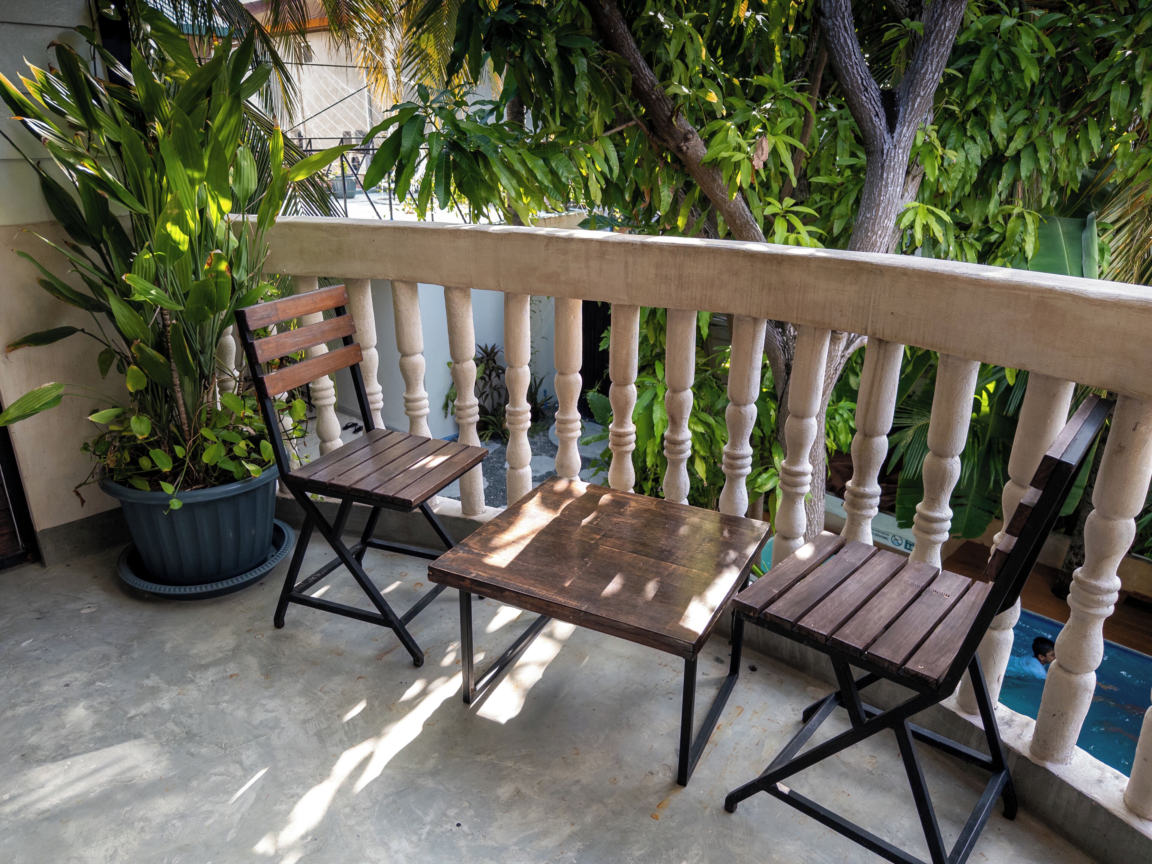 Deluxe-Doppel- oder -Zweibettzimmer, Balkon, Poolblick | Blick vom Balkon