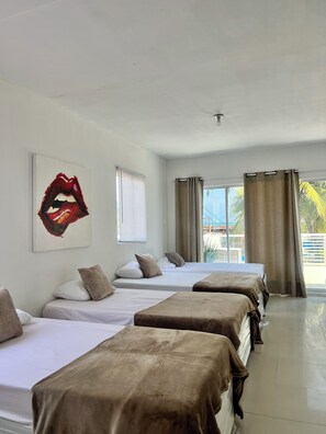 4 bedrooms, iron/ironing board, WiFi, bed sheets