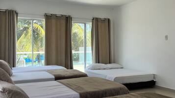 4 habitaciones, tabla de planchar con plancha, wifi y ropa de cama