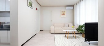 TOV ROOM 2F, A place to create good memories with good people, , Humphrey  300m,