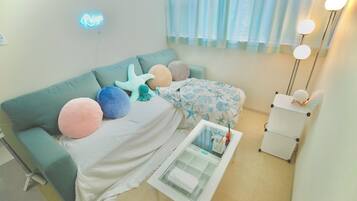 2 bedrooms, desk, iron/ironing board, travel crib