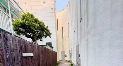 10 minutes to Sky Tree and Asakusa by train! Unique maisonette type apartment