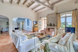 TV - Villa Tortue, Grimaud, France (Grimaud)