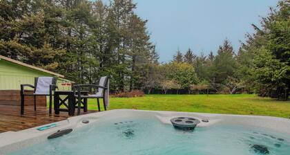 Coastal Escape: Gorgeous 4-Bed Home in Bandon