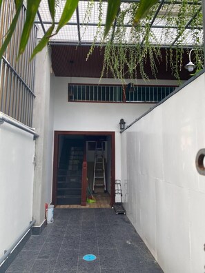 Property entrance - Plumerrata (Phnom Penh)