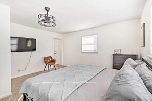 5 Schlafzimmer, Bügeleisen/Bügelbrett, WLAN, Bettwäsche