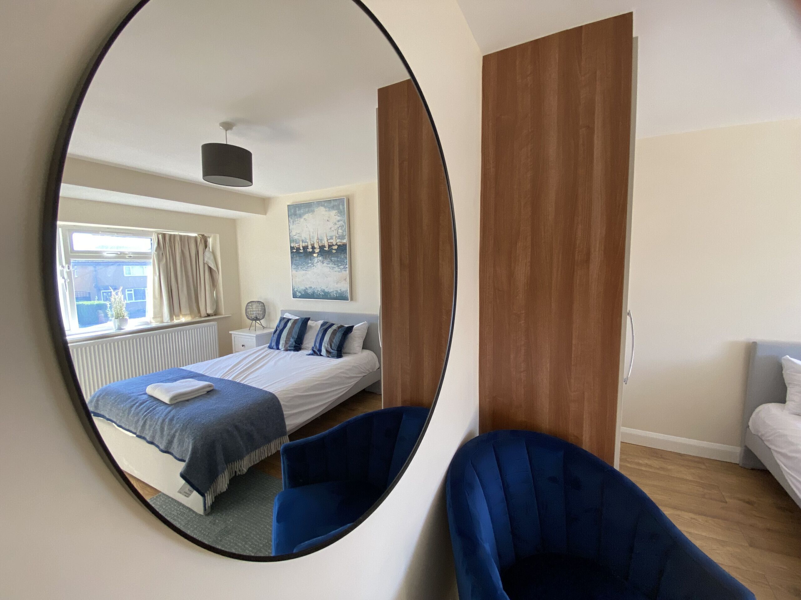 6 bedrooms, iron/ironing board