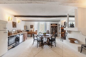 Oven, stovetop, dishwasher