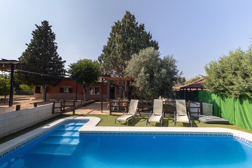 Country House 'Casa Fina' with Private Pool, Shared Terrace and Wi-Fi