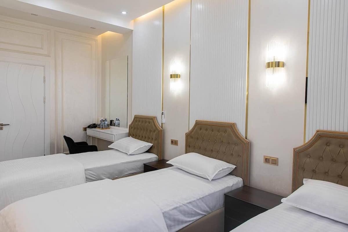 Comfort Triple Room, Balcony, City View