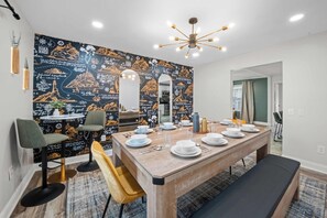 Dining - Adventure Basecamp, Walks to Kaymoor and Long point Trails, Hot Tub & Game Room (Fayetteville)