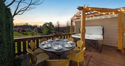 Adventure Basecamp, Walks to Kaymoor and Long point Trails, Hot Tub & Game Room