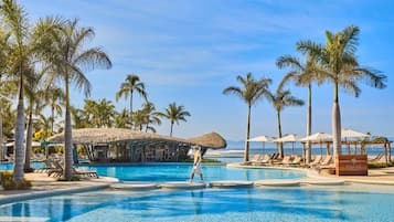 Piscine couverte, piscine extérieure