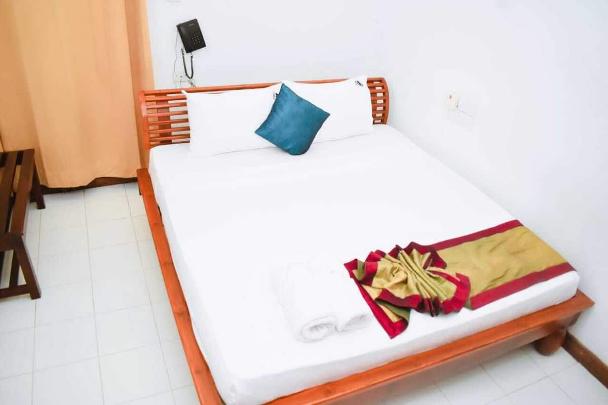 Deluxe Single Room, Lake View