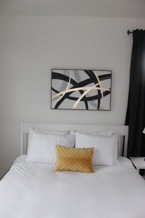 4 bedrooms, desk, iron/ironing board, free WiFi