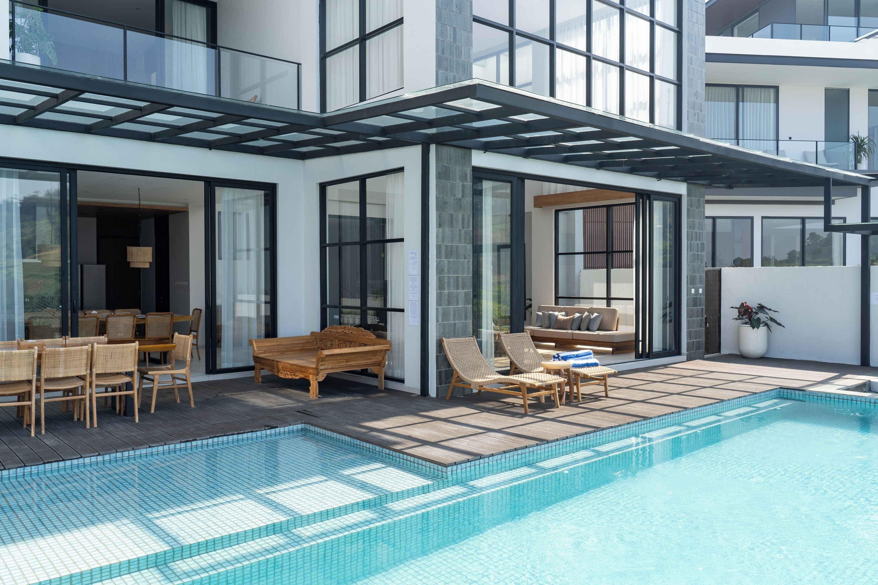 Kolam renang outdoor