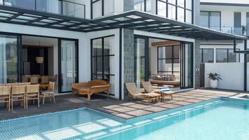 Kolam renang outdoor