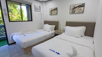 Habitación estándar con 2 camas individuales | Escritorio y wifi gratis