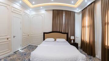 Comfort Double or Twin Room | Down comforters, minibar (some free items), desk, laptop workspace