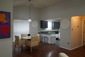 Dining - Well-Appointed 3BR Home w/ Standalone Guest House (Southaven)