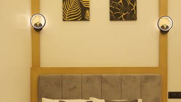 Deluxe Double Room | Desk, laptop workspace, blackout drapes, iron/ironing board