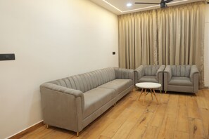 Reception - Bougainvillea Homestay Munnar (Devikolam)