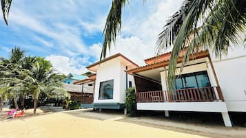 Casa Prestigio, vista a la playa | Escritorio, wifi gratis y ropa de cama