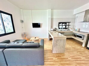 Bureau, Wi-Fi gratuit, draps fournis