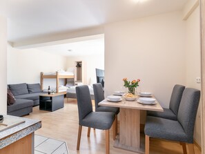 Dining - Two apartments 350m from the ski lift (Hopfgarten im Brixental)