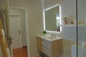 淋浴設備、風筒、提供毛巾