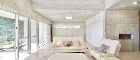 Villa Luxe, vue jardin | Intérieur