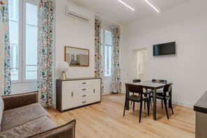 Dining - GuestHost - Genoa Brignole Lovely Apartment X4 (Genoa)