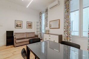 Imagen sin descripción, 5 de 18, botón