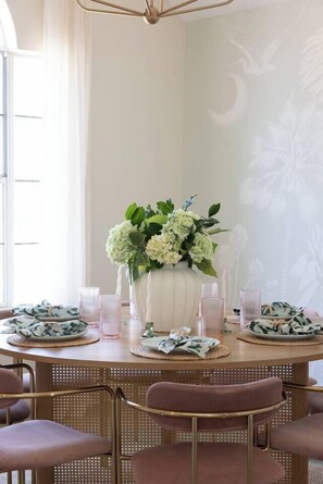 Dining - The Wren House (Wilmington Island)