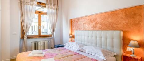 1 soverom, strykejern/-brett, wi-fi og sengetøy