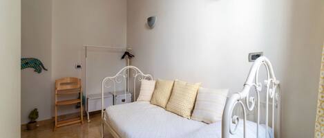 3 chambres, fer et planche Ă repasser, Wi-Fi, draps fournis
