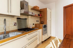 Oven, stovetop, dishwasher, toaster