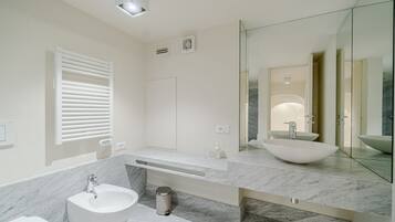 Dusch, hÄrtork och bidé